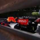 Mercedes готовит протест на заднее крыло Red Bull Racing