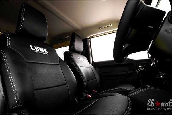 Тюнеры из Libery Walk стилизовали Suzuki Jimny под брутальный G63 AMG
