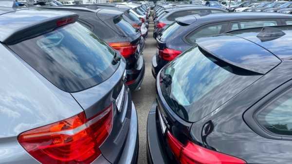 Мировые продажи автомобилей выросли на треть0