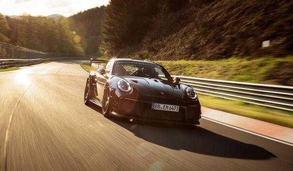 Porsche 911 снова рекордсмен Нюрбургринга: теперь официально