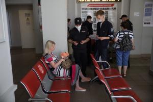 В общественных местах Петербурга выявили почти 300 коронавирусных нарушений