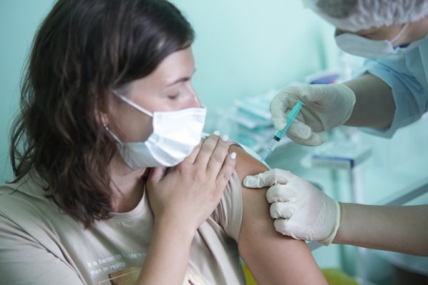 В Петербурге за сутки вакцинировались 28 тысяч человек 0