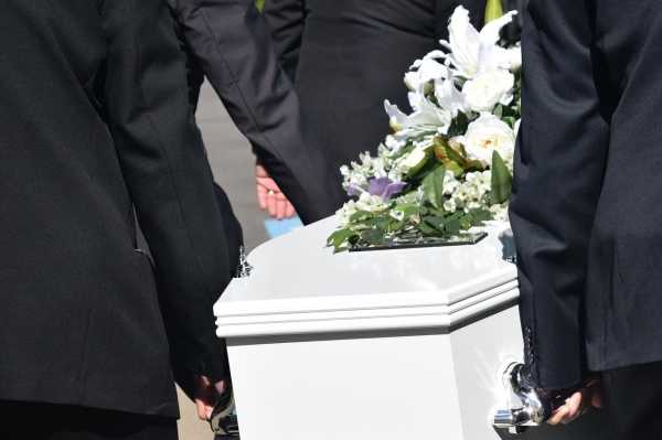 Смольный опроверг сообщения об очередях из гробов в петербургском крематории0