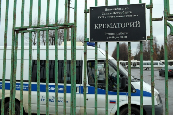 СМИ: петербургский крематорий ломится от гробов0