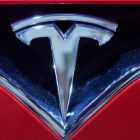 Tesla сообщила о потерях на биткоине и рекордной прибыли
