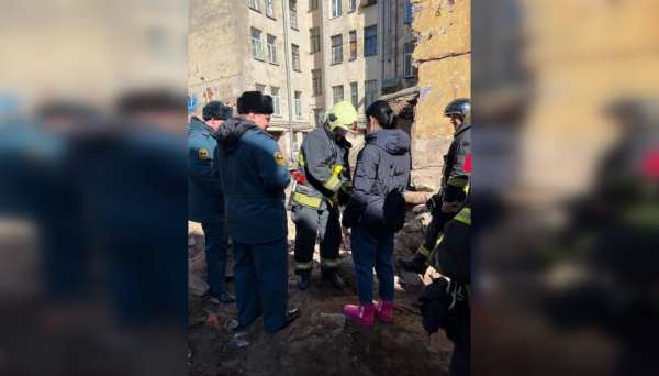 Прокуратура начала проверку после обрушения стены дома на Лиговском