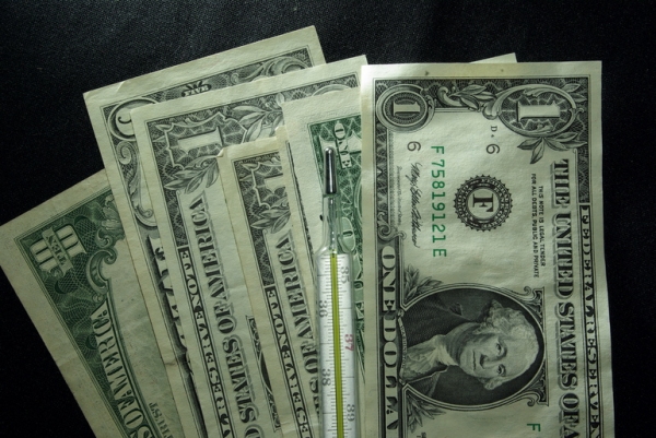 Преподаватель Питтсбургского университета: санкции США уничтожают роль доллара