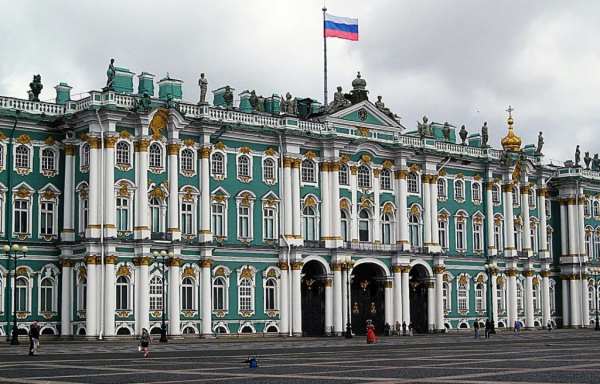 В Петербурге &#171;заминировали&#187; все магазины &#171;Ленты&#187; и все музеи