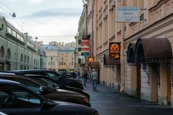 В Петербурге возбудили первое уголовное дело за торговлю «веселящим» газом