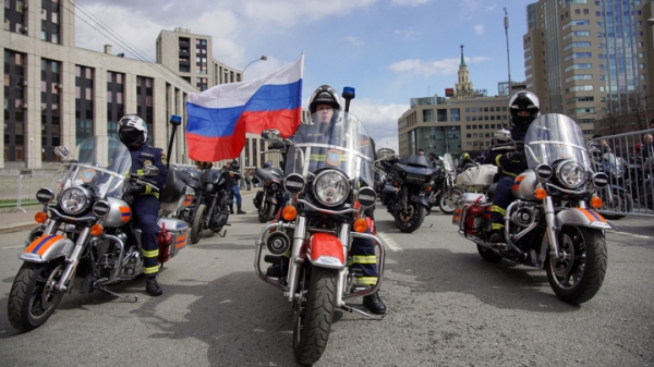 Мотосезон в Москве открылся парадом байкеров0
