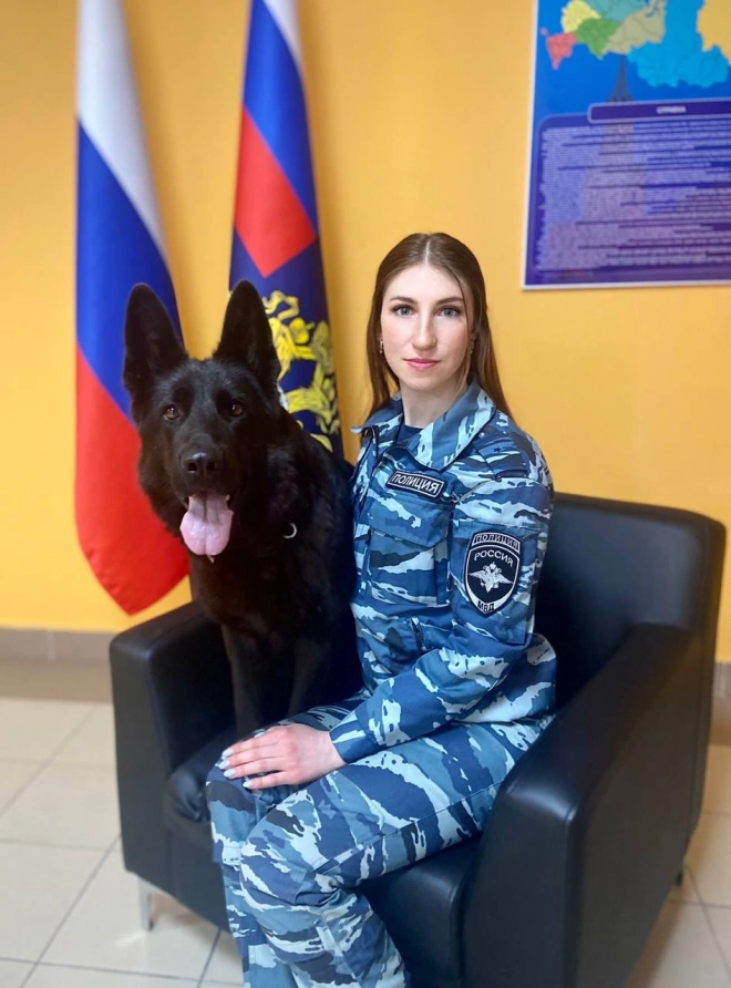 В Петербурге полицейская собака помогла разыскать подозреваемого в убийстве1