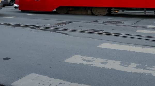 Петербурженке выплатили компенсацию за то, что ее сбил трамвай