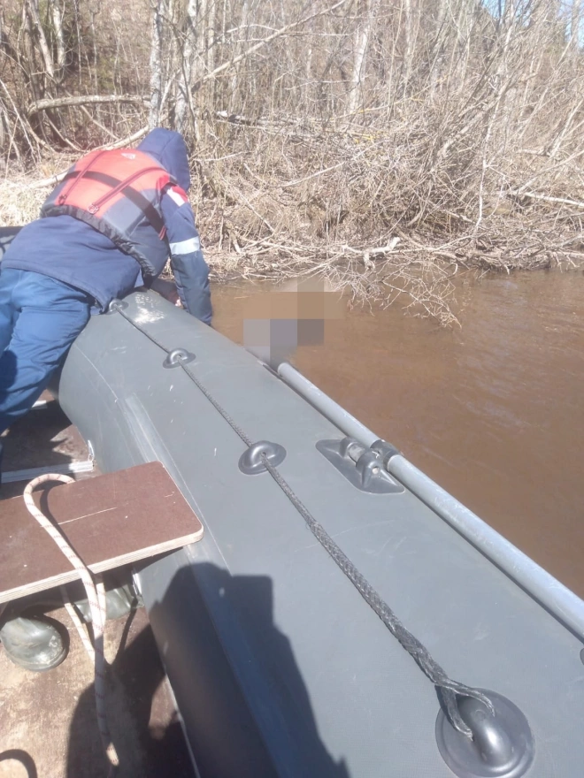 В водоеме Волховского района нашли труп неизвестного1