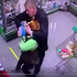 Пьяный мужчина с ножом напал на бывшую возлюбленную в продуктовом магазине - Новости Санкт-Петербург...