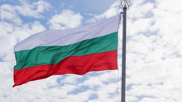 Болгария снимает все COVID-ограничения на въезд для россиян