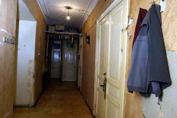 В коммуналке на Турбинной 21-летний петербуржец избил соседа