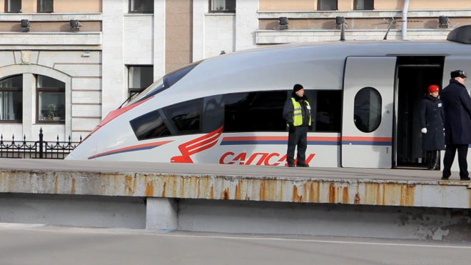 "Сапсаны" опаздывают в Петербург из-за поломки грузового поезда