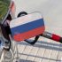 Эксперт: бензин в России продолжит дешеветь
