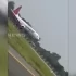СМИ: в Индии у самолета вскоре после взлета загорелся двигатель