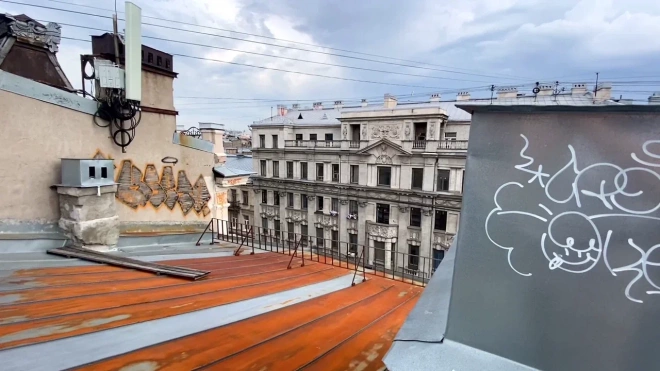 Прокуратура потребовала запретить паблик о прогулках по крышам Петербурга
