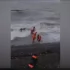 Опубликовано видео спасения одного из пострадавших, унесенного в море на автомобиле в Сочи