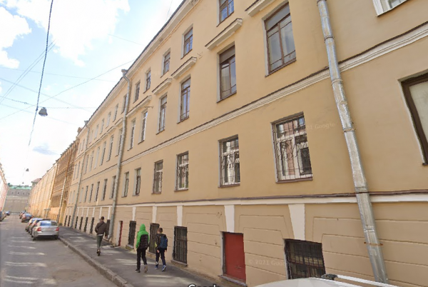 После застолья в переулке Пирогова госпитализировали мужчину с ножевым