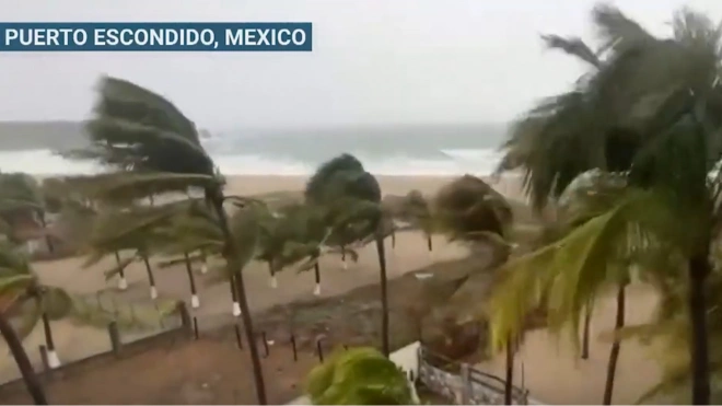 В Мексике из-за урагана погибли более десяти человек0
