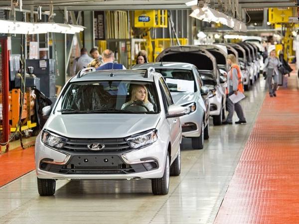 Дешевле и лучше: LADA Granta 2022 модельного года удивила оснащением