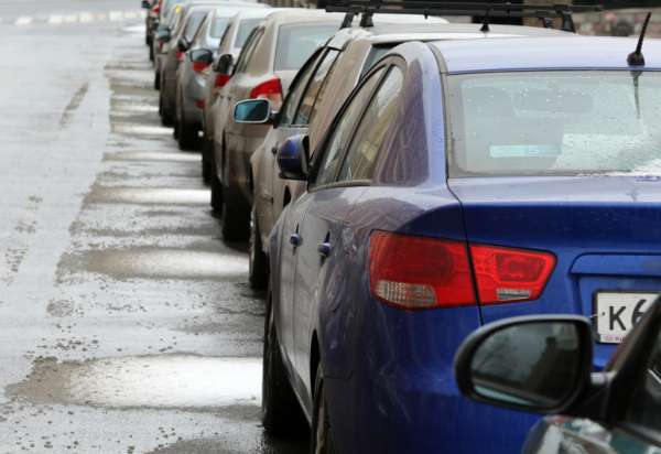Зону платной парковки в центре Петербурга планируют расширить с 1 июля