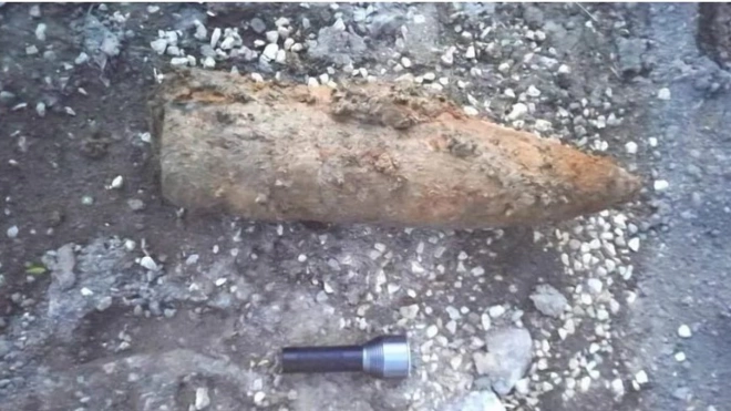 В Зеленогорске нашли осколочную гранату рядом с остановкой