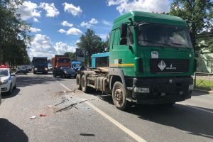Четверо пострадали в ДТП с автобусом и грузовиком на Выборгском шоссе - Новости Санкт-Петербурга2