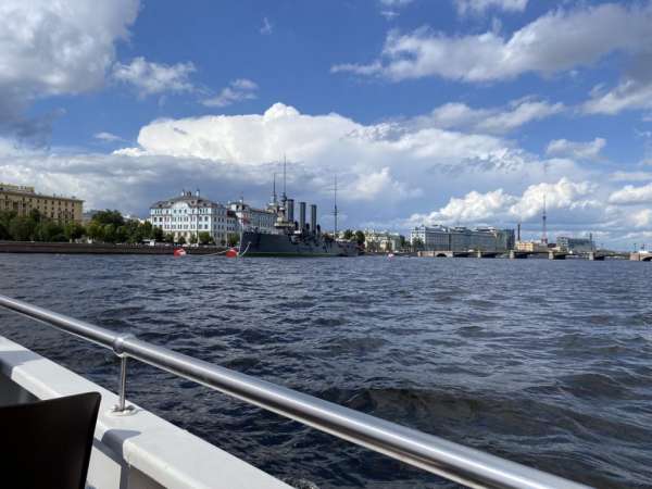 Спуски к воде в Петербурге приравняли к причальным сооружениям