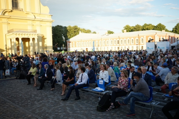 Колокола Петропавловского собора откроют фестиваль «Опера – всем» 13 июля
