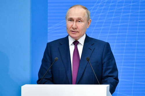 Путин возглавил наблюдательный совет общероссийского движения молодежи 