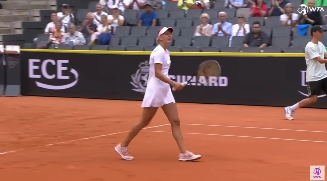 Потапова вышла в полуфинал теннисного турнира в Гамбурге