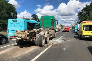 Четверо пострадали в ДТП с автобусом и грузовиком на Выборгском шоссе - Новости Санкт-Петербурга1