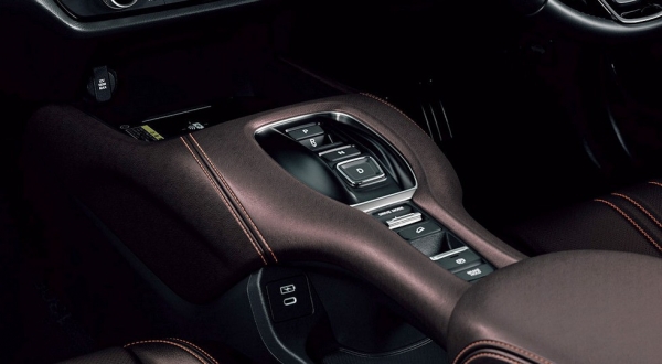 Представленный на родине марки кросс Honda ZR-V отличился начинкой и дизайном под Maserati