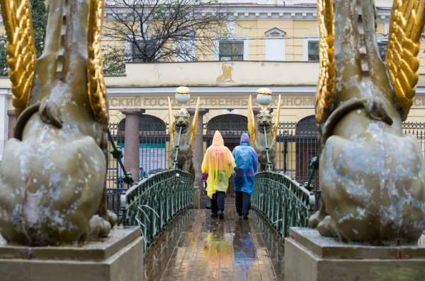 Дожди принесут прохладу в Петербург. Первая половина дня может пройти с грозами