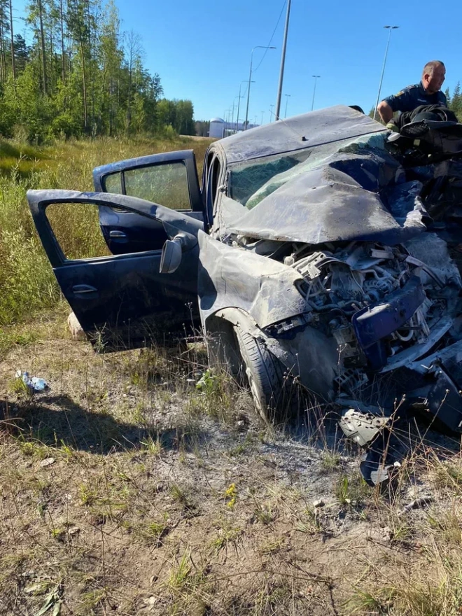 На трассе "Скандинавия" в лобовой аварии погиб мужчина