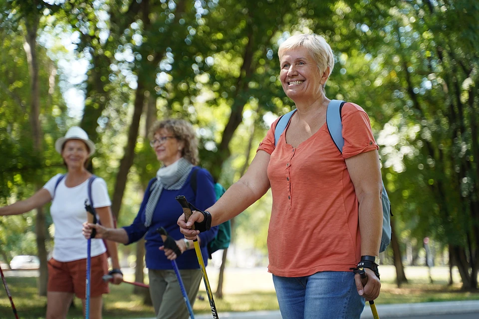Исследование: даже 10 минут ходьбы в день после 80 лет продлевают жизнь