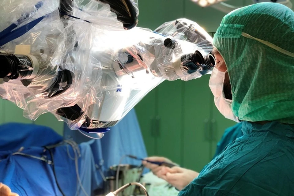 Первый в России робот-микроскоп для операций на мозге появился в Краснодаре
