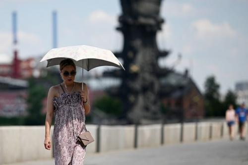 Переменная облачность и до 29°C жары ожидаются в Москве в понедельник 