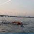 Слабовидящий спортсмен преодолел 25 километров в водах Финского залива