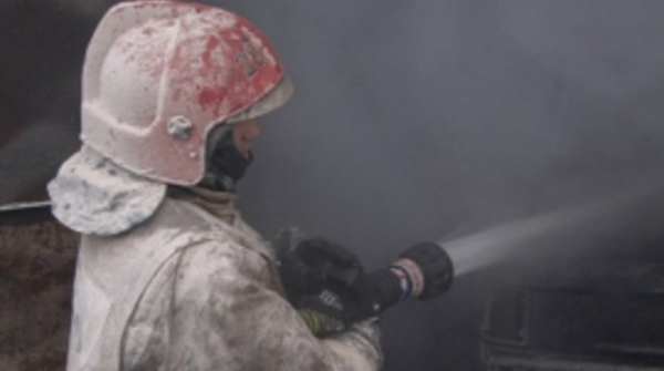 В ночном пожаре на Заречной улице пострадал человек