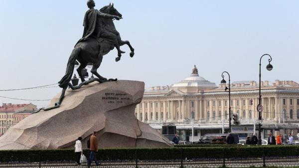 Петербуржцам рассказали уникальные факты о Гром-камне в День 240-летия Медного всадника
