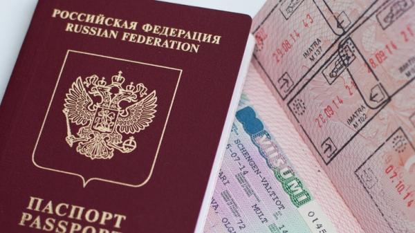 Канцлер Германии Шольц выступил против прекращения выдачи виз в Европу всем россиянам