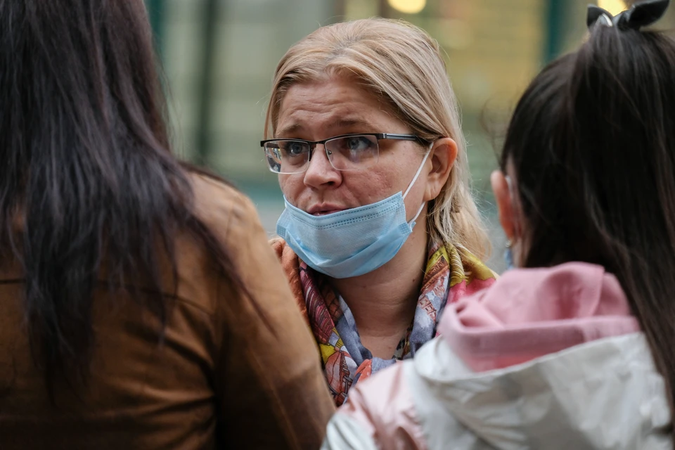 «Эпидемическая ситуация в Петербурге ухудшается»: Беглов призвал носить маски и делать прививки от коронавируса