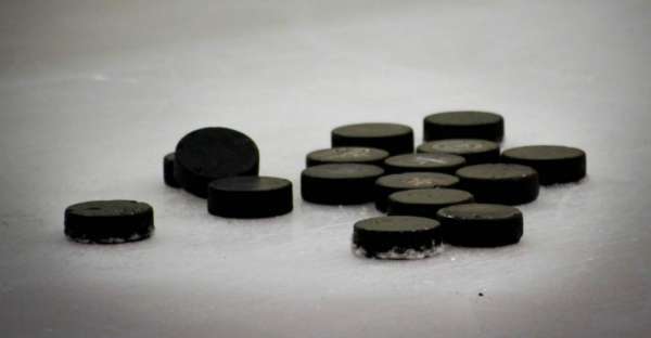 Во время тренировки хоккеистов СКА юный петербуржец скончался от попадания шайбы в сердце