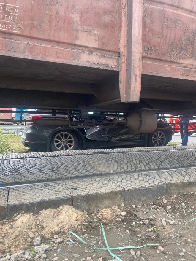 ДТП с грузовым поездом и BMW вызвало пробку на Волхонском шоссе1