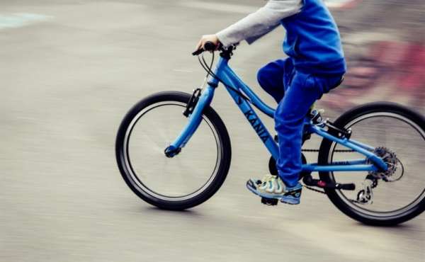 В Невском районе пятиклассник на велосипеде попал под колеса &#171;Вольво&#187;